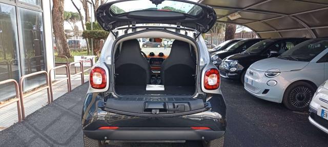 smart forTwo 1.0 71 cv Benzina Tetto Bicolore