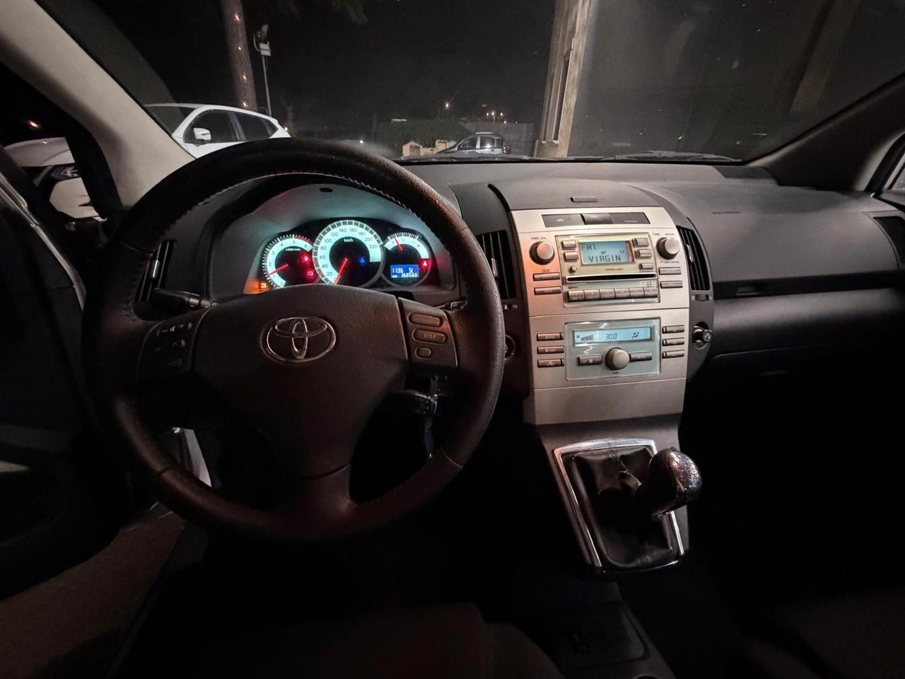 Toyota Corolla Verso 2.0 16V 7 posti