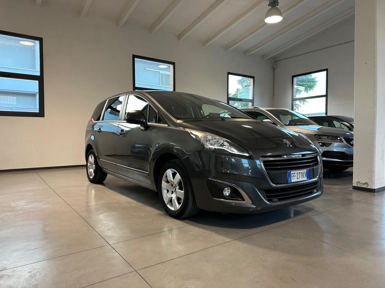 Peugeot 5008 BlueHDi 120 S&S Allure