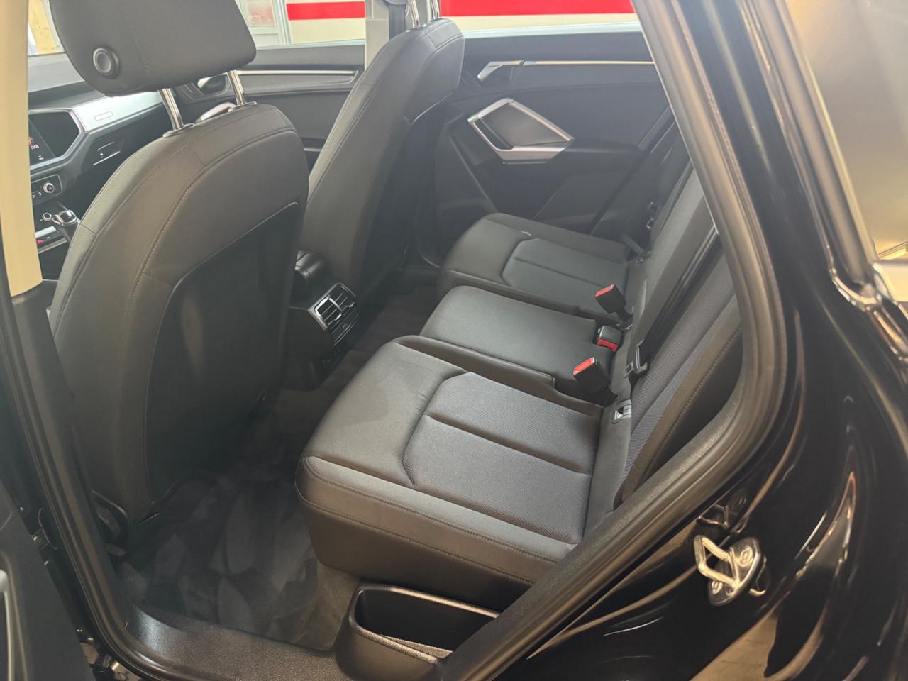 Audi Q3 35 TDI S tronic Business Advanced