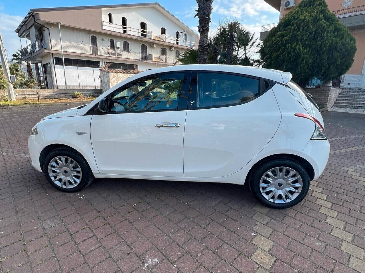 Lancia Ypsilon 1.3 MJT 16V 95 CV 5 porte S&S Gold