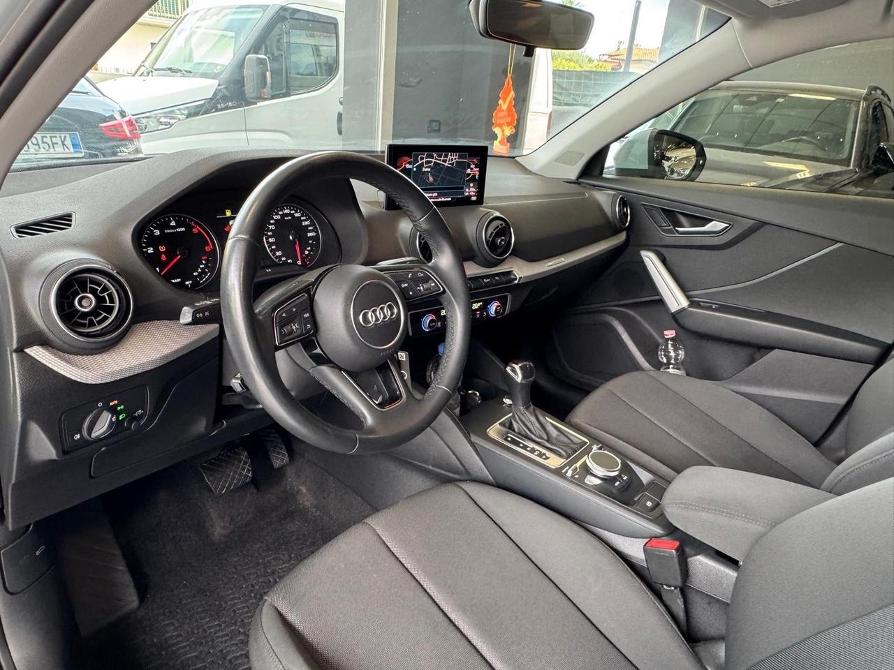 Audi Q2 35 TDI quattro S tronic Business
