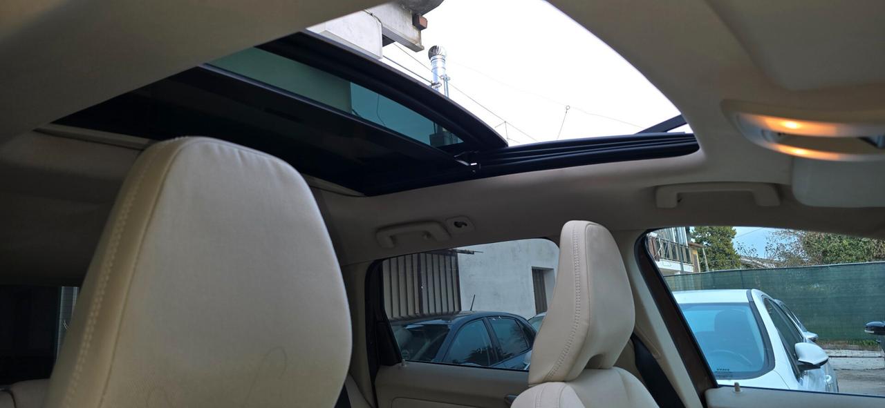 Volvo XC 60 XC60 D5 AWD Kinetic