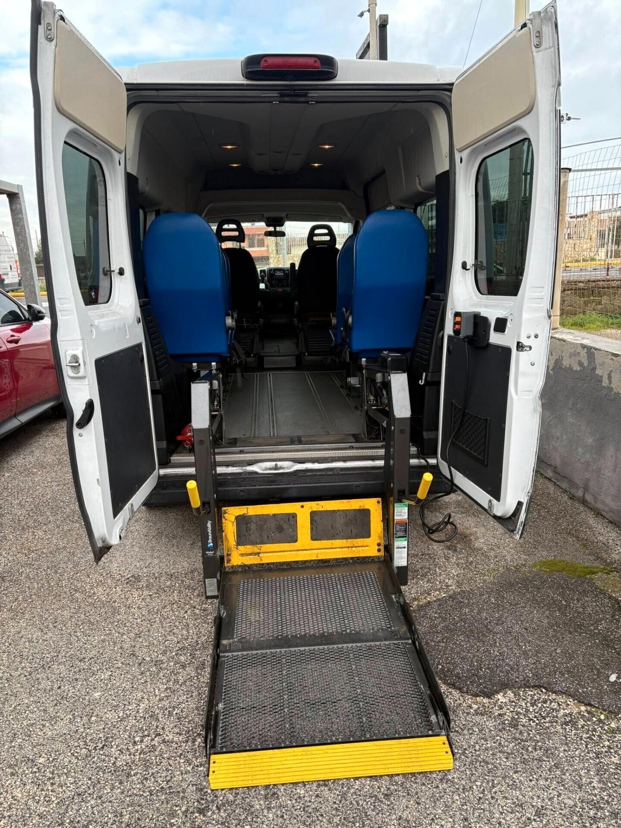 Fiat Ducato 9 posti trasporto disabili
