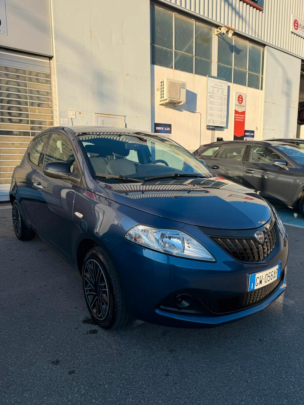 Lancia Ypsilon 1.0 FireFly 5 porte S&S Hybrid Platino