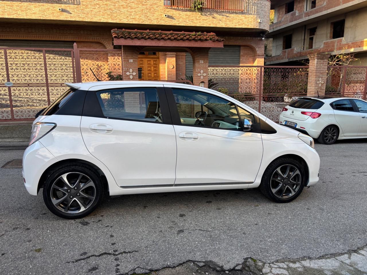 Toyota Yaris 1.0 5 porte Lounge