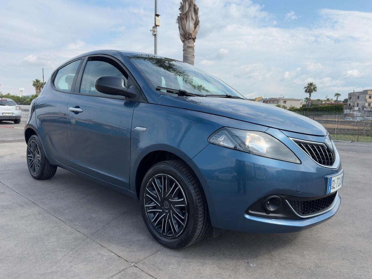 Lancia Ypsilon Y Gold 1.0 FireFly 70cv S&S Hybrid 2022