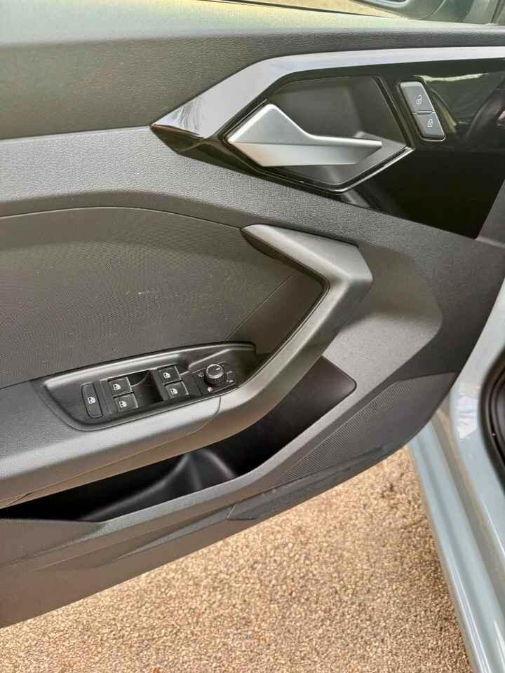 AUDI A1 SPORTBACK 30 TFSI Identity Black 110 CV