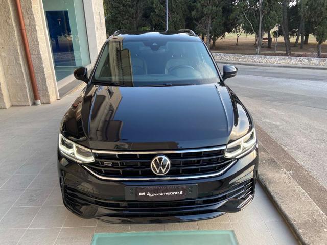 VOLKSWAGEN Tiguan 2.0 TDI 150 CV SCR DSG R-Line LUCI AMBIENTE