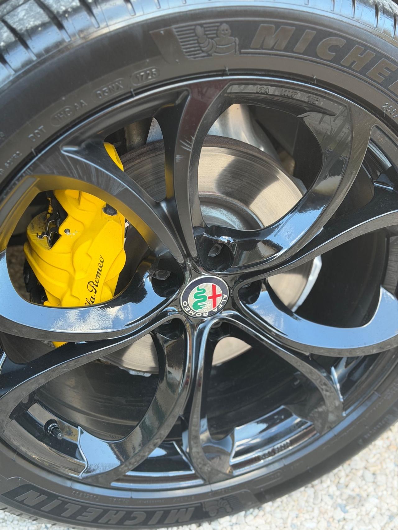 Alfa Romeo STELVIO 2.2d AT8 SUPER FULLOPT UNICOPR