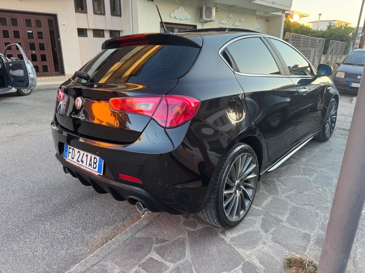 Alfa Romeo Giulietta 1.6 JTDm-2 CV Exclusive Full Optional