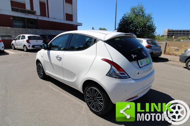 LANCIA Ypsilon 1.0 FireFly 5 porte S&S Hybrid Alberta Ferretti