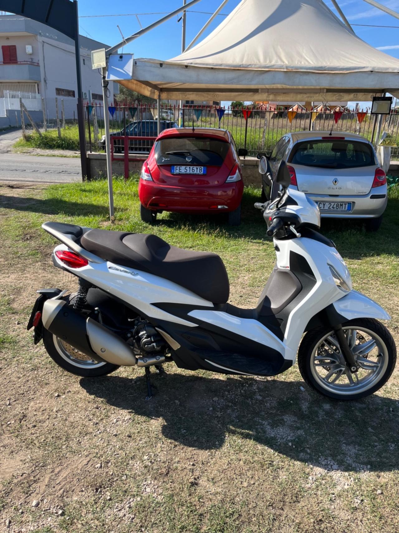 Piaggio beverly 300 hpe