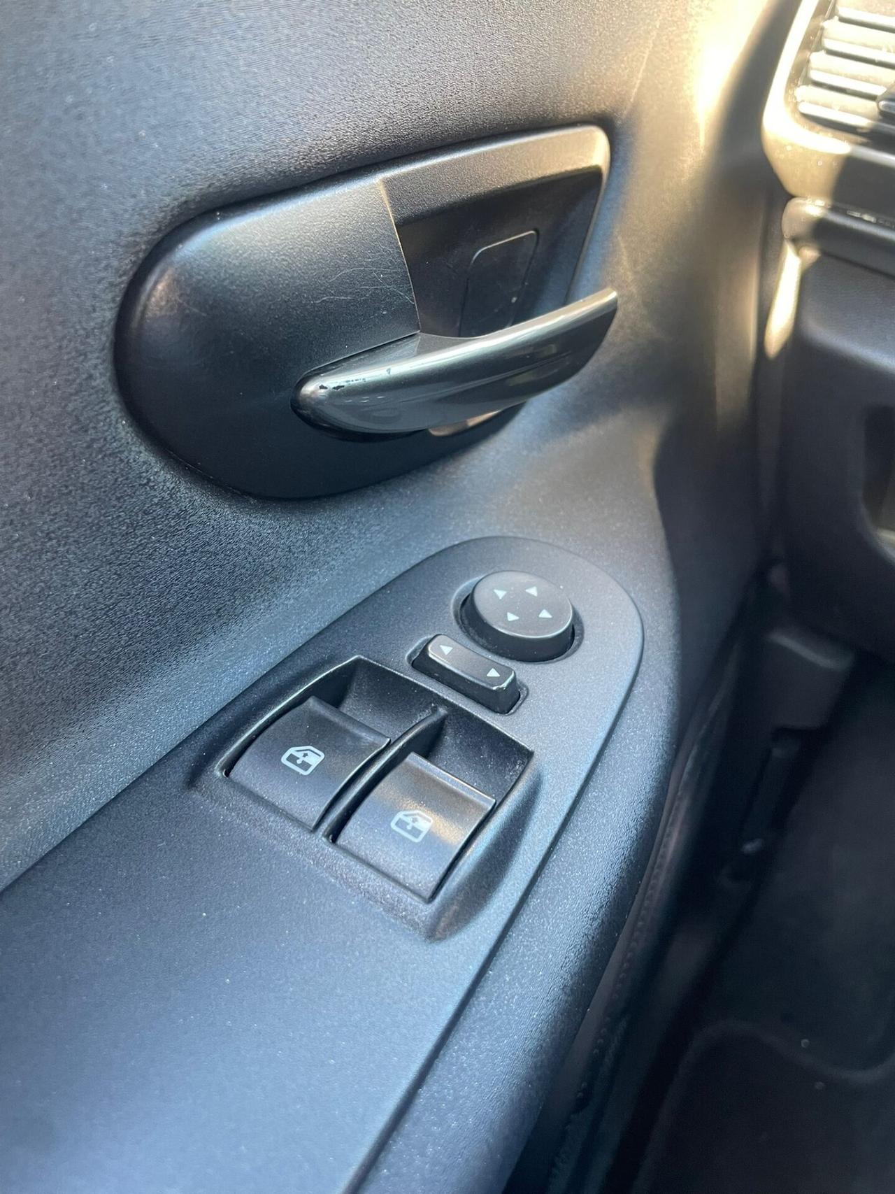 Lancia Ypsilon 1.2 69 CV 5 porte Gold