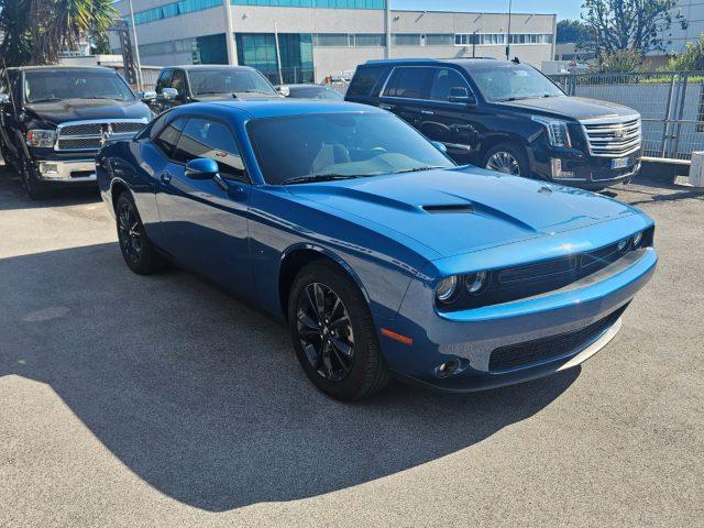 DODGE Challenger 3.6L V6 AT8 SXT AWD Blacktop
