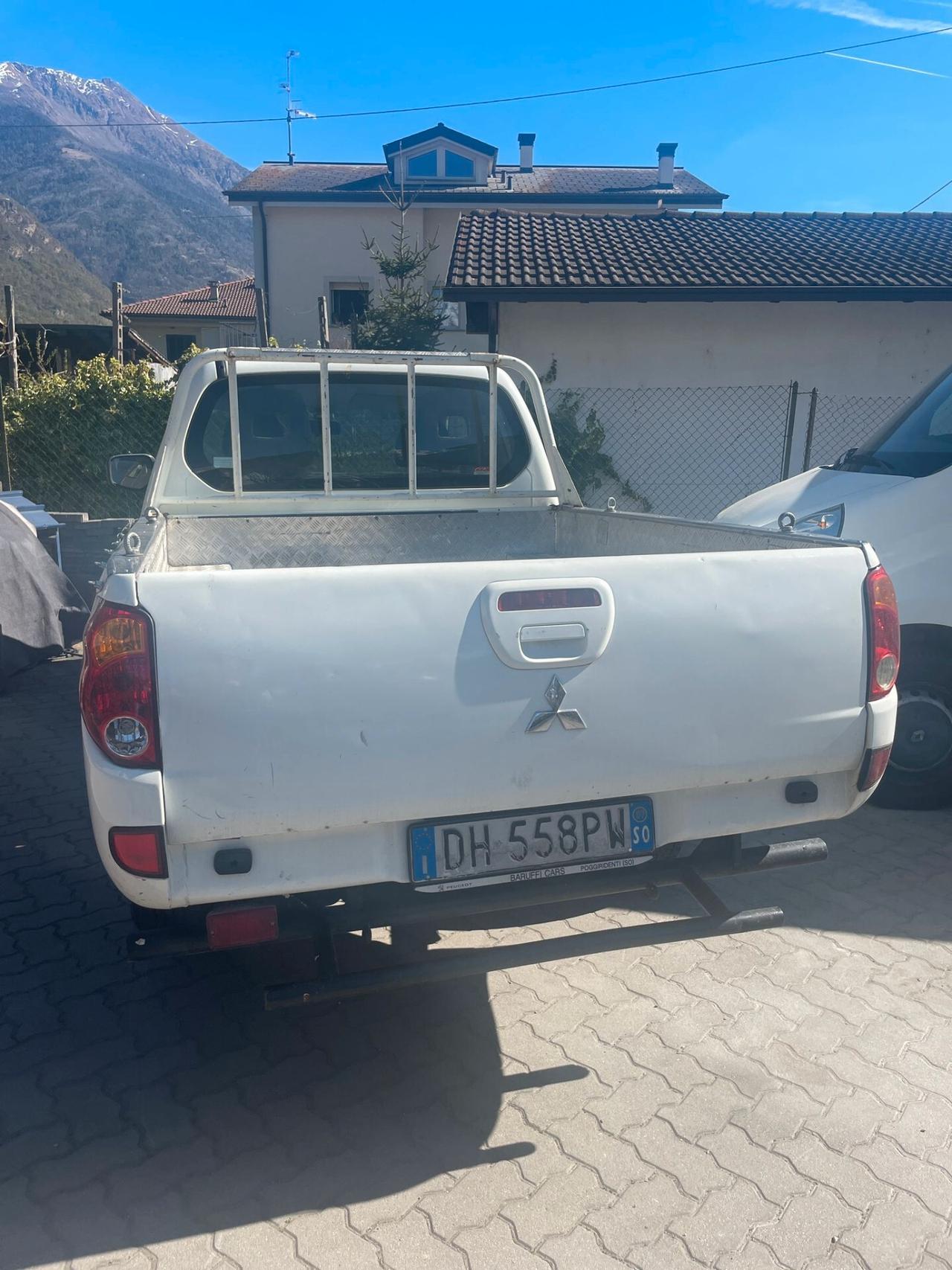 Mitsubishi L200 2.5 DI-D/136CV Single Cab Inform