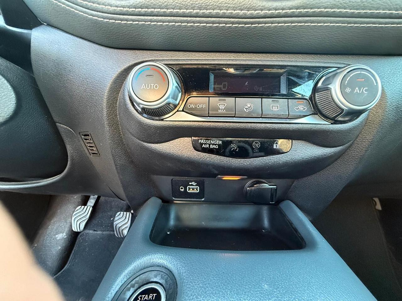 Nissan Juke 1.0 DIG-T 114 CV N-Connecta