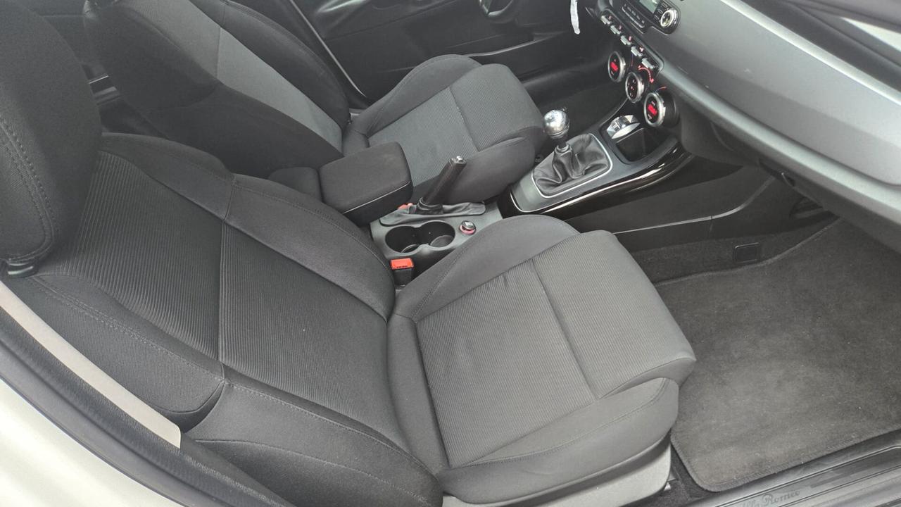 Alfa Romeo Giulietta 1.6 JTDm-2 105 CV Exclusive