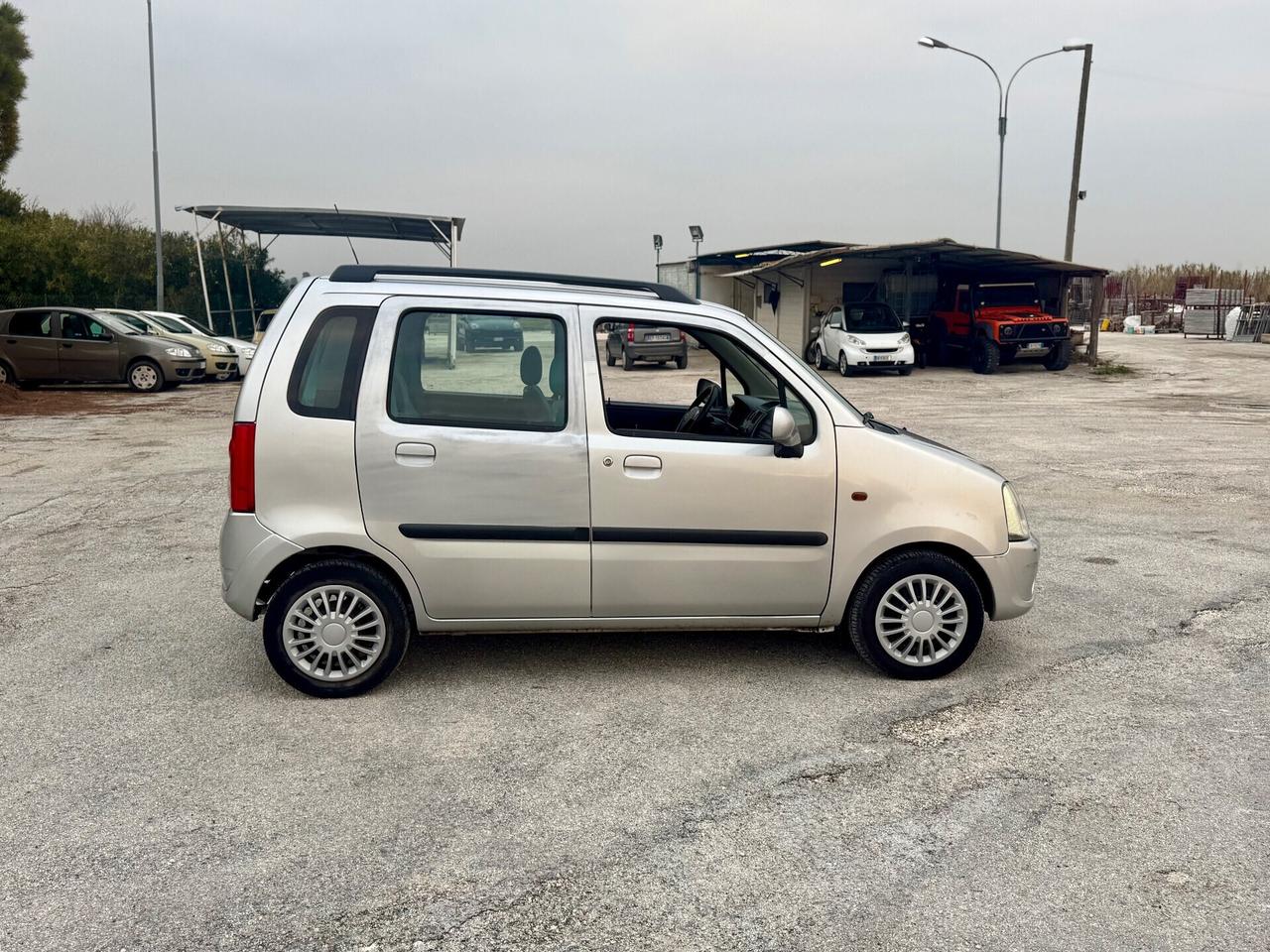 Opel Agila 1.2 benzina 5porte NEOPATENTATI