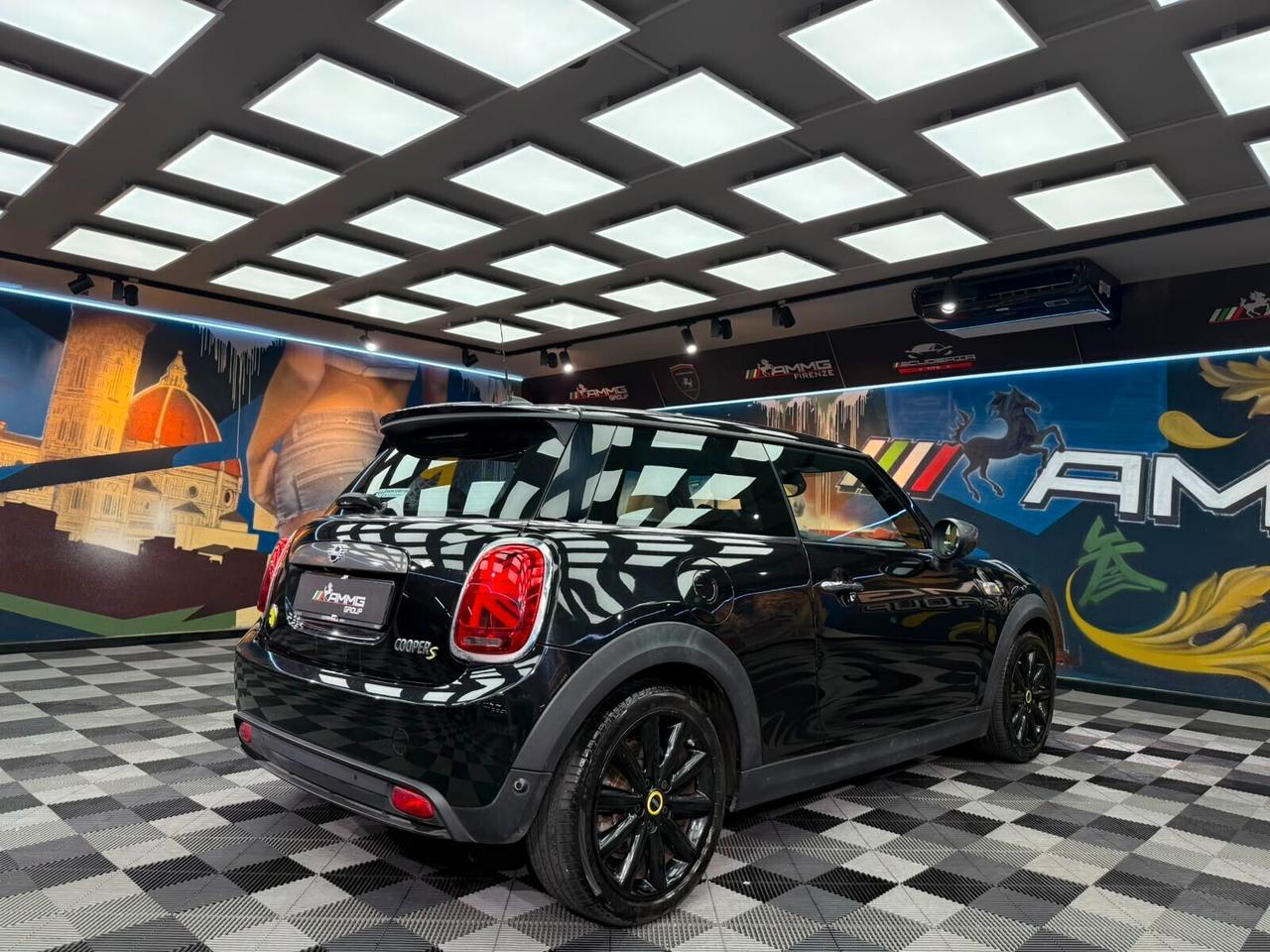 Mini Cooper SE XL (934)