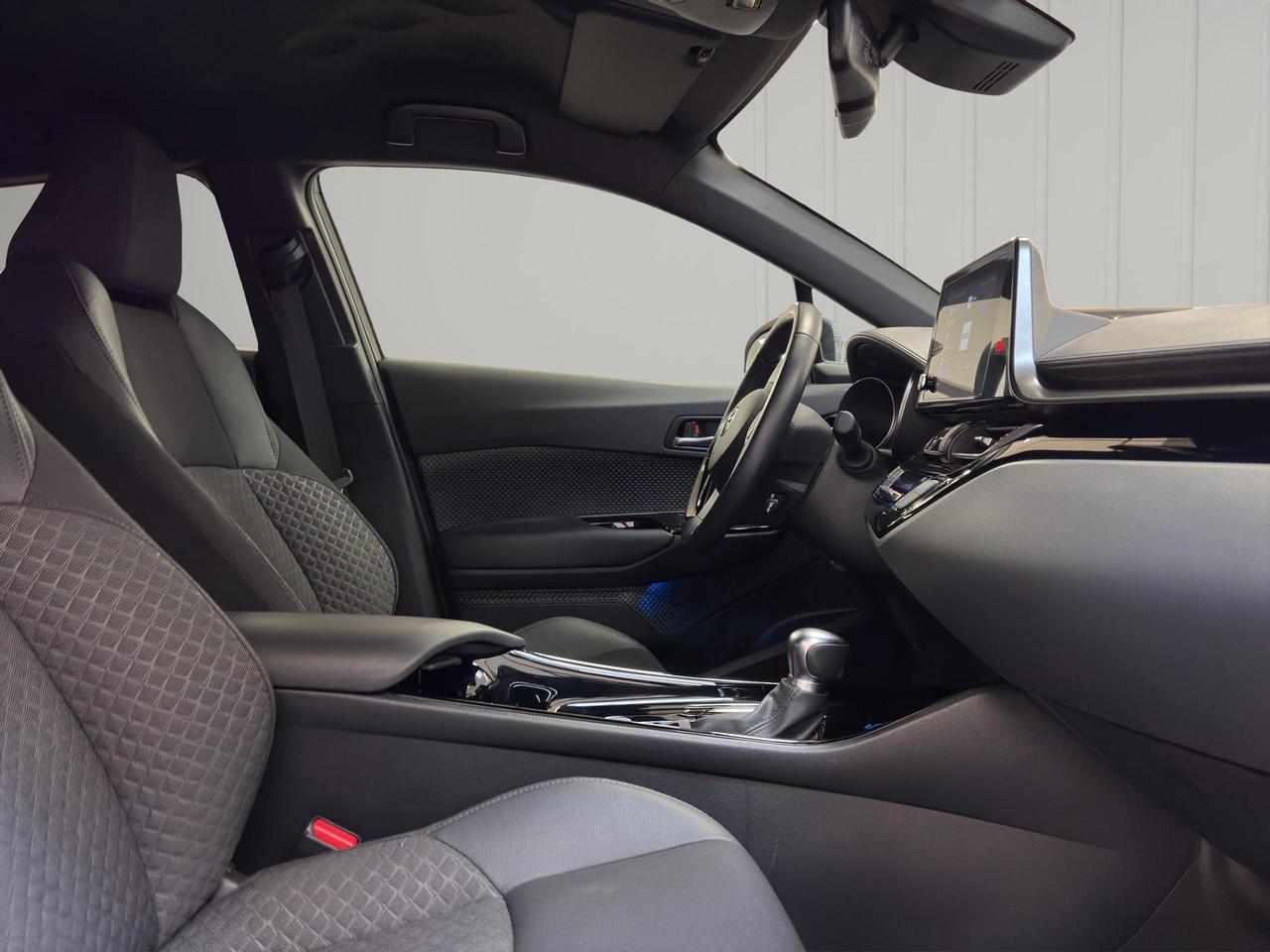 Toyota C-HR 1.8h Trend e-cvt