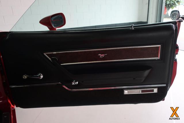 FORD Mustang Ghia 2.8L V6