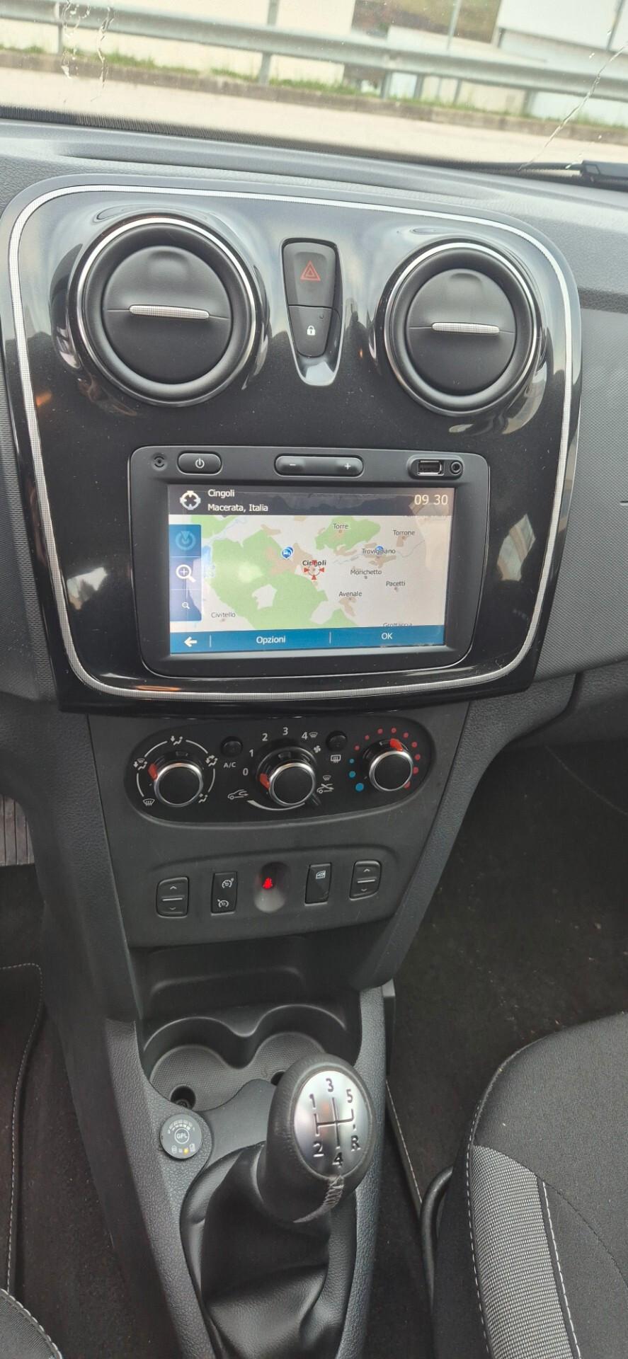 Dacia Sandero Stepway Turbo GPL 90 CV NEOPATENTATI