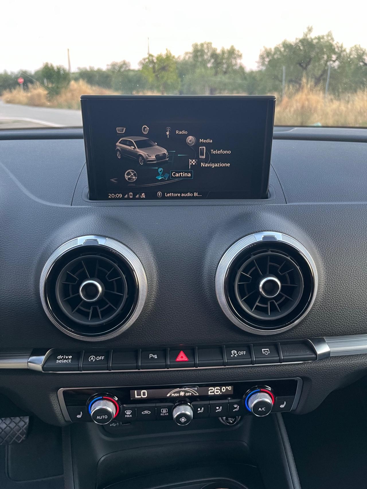 Audi A3 1.6 TDI 116 CV S tronic Design FULL TETTO PANORAMICO