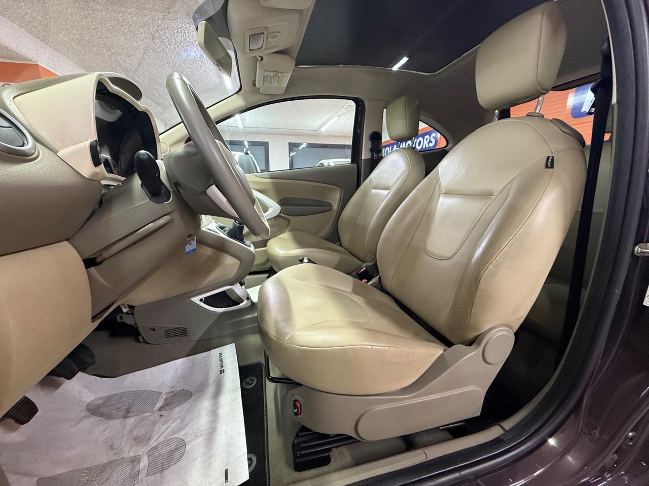 Ford Ka Ka 1.2 69CV Titanium TETTO PANOR.