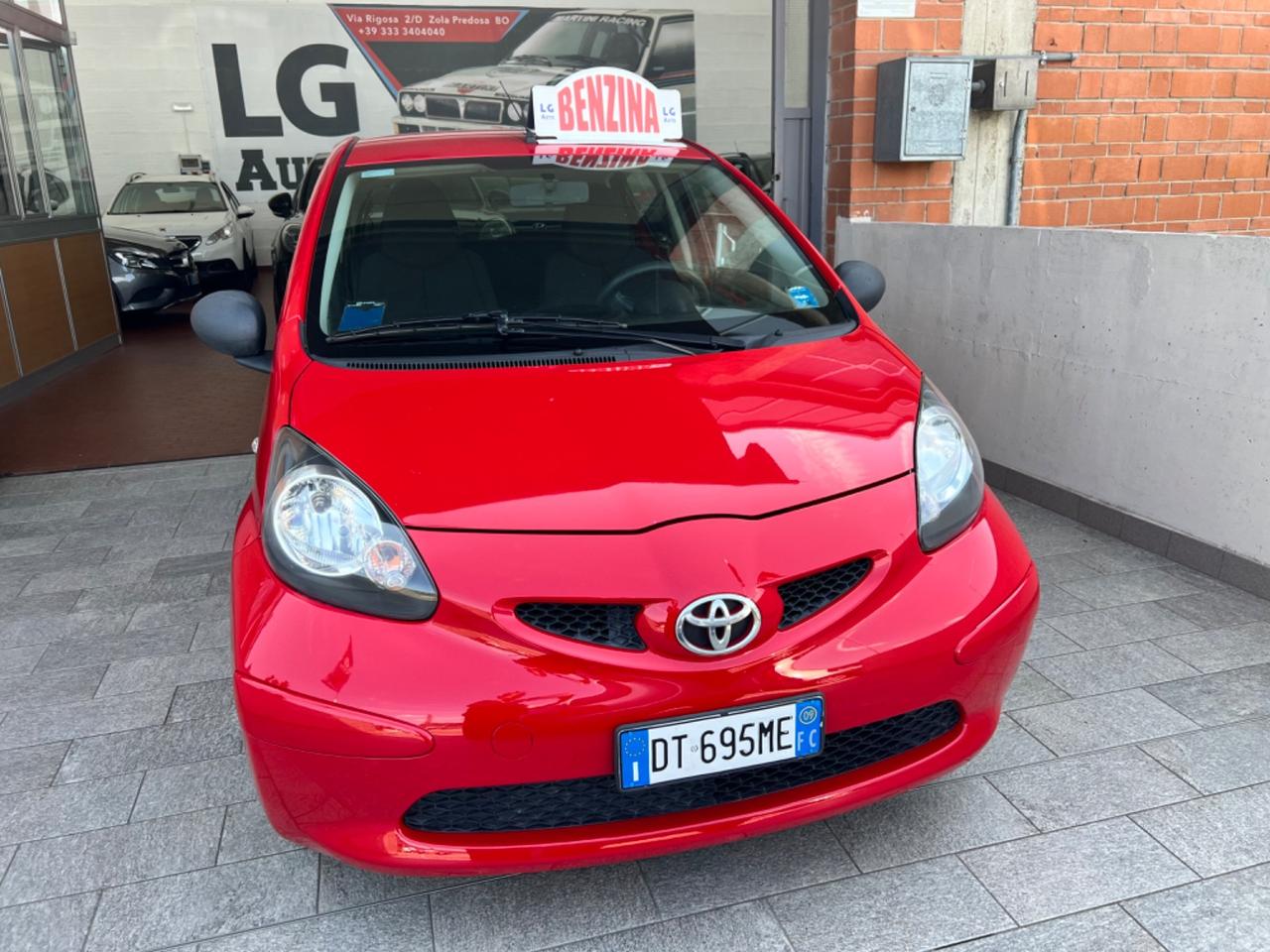 Toyota Aygo 1.0 12V VVT-i 5 porte Sol