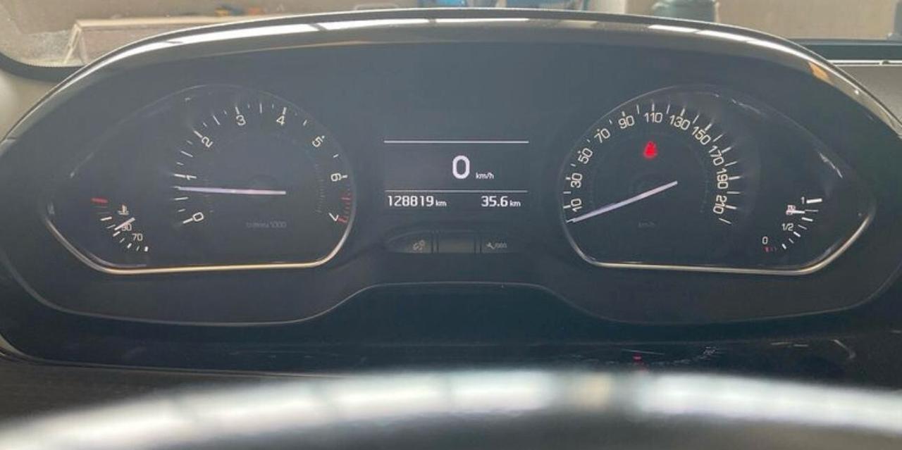Peugeot 208 PureTech 82 5 porte Allure