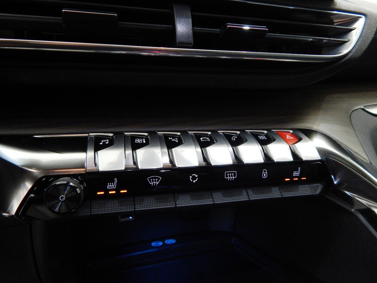 Peugeot 5008 1.5 bluehdi GT Pack 7 Posti EAT8 TETTO-NAVI-PELLE-PARK