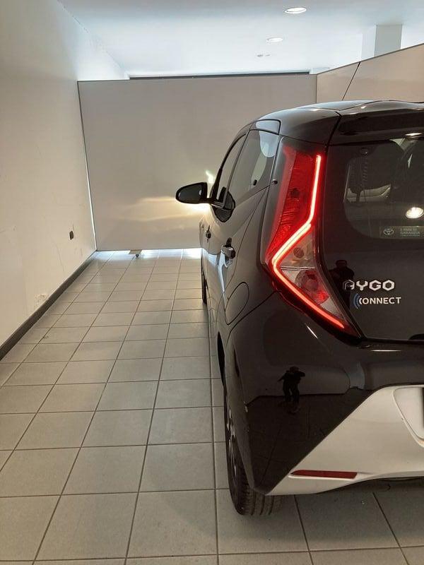 Toyota Aygo Aygo Connect 1.0 VVT-i 72 CV 5 porte x-fun