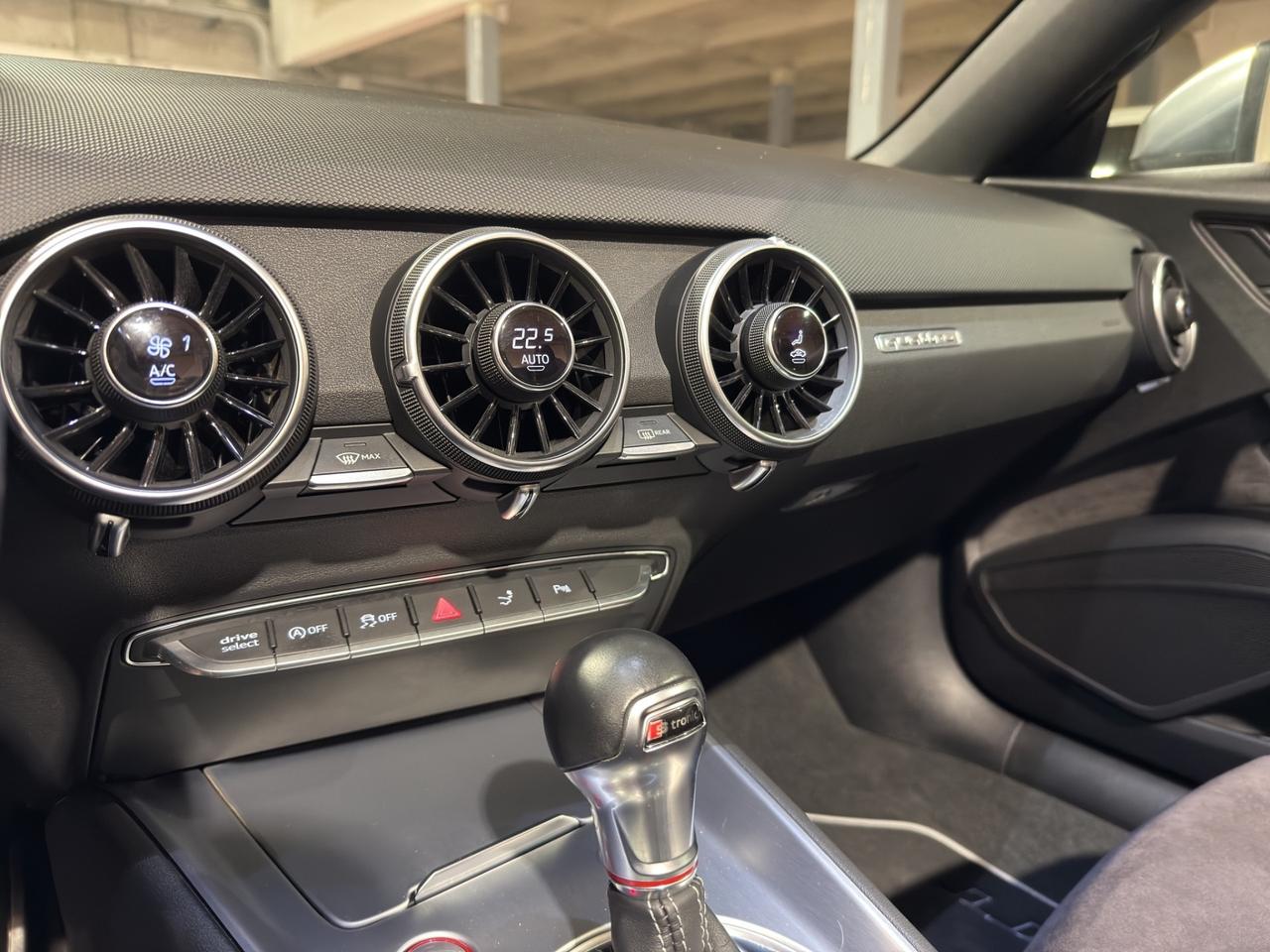 Audi TTS Roadster 2.0 TFSI 310 CV S tronic quattro.