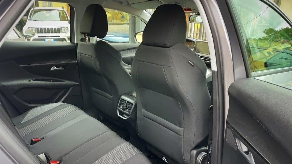 Peugeot 3008 1.5 Hdi Business - 2018