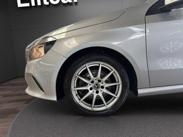 MERCEDES-BENZ A 180 Sport