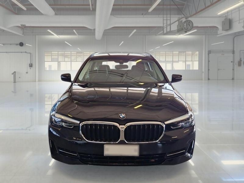 BMW 520 Business MH48V Touring Auto