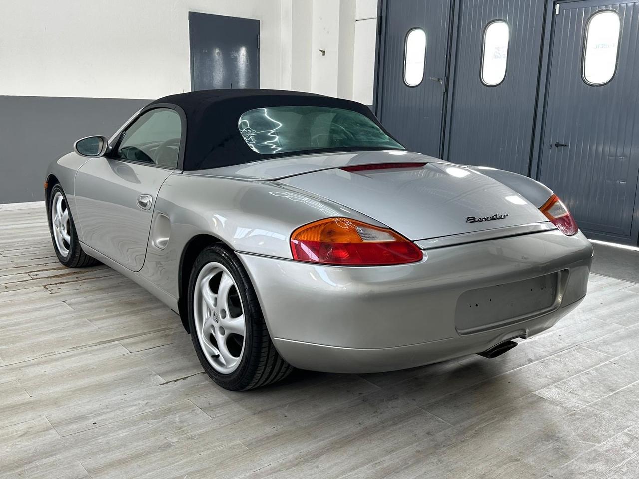 Porsche Boxster 2.5i 24V cat