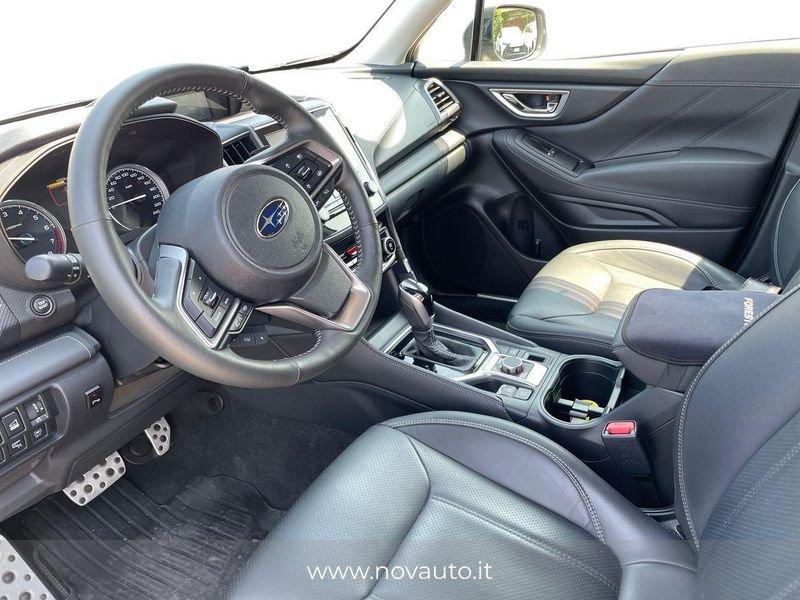 Subaru Forester 2.0 e-Boxer Premium auto