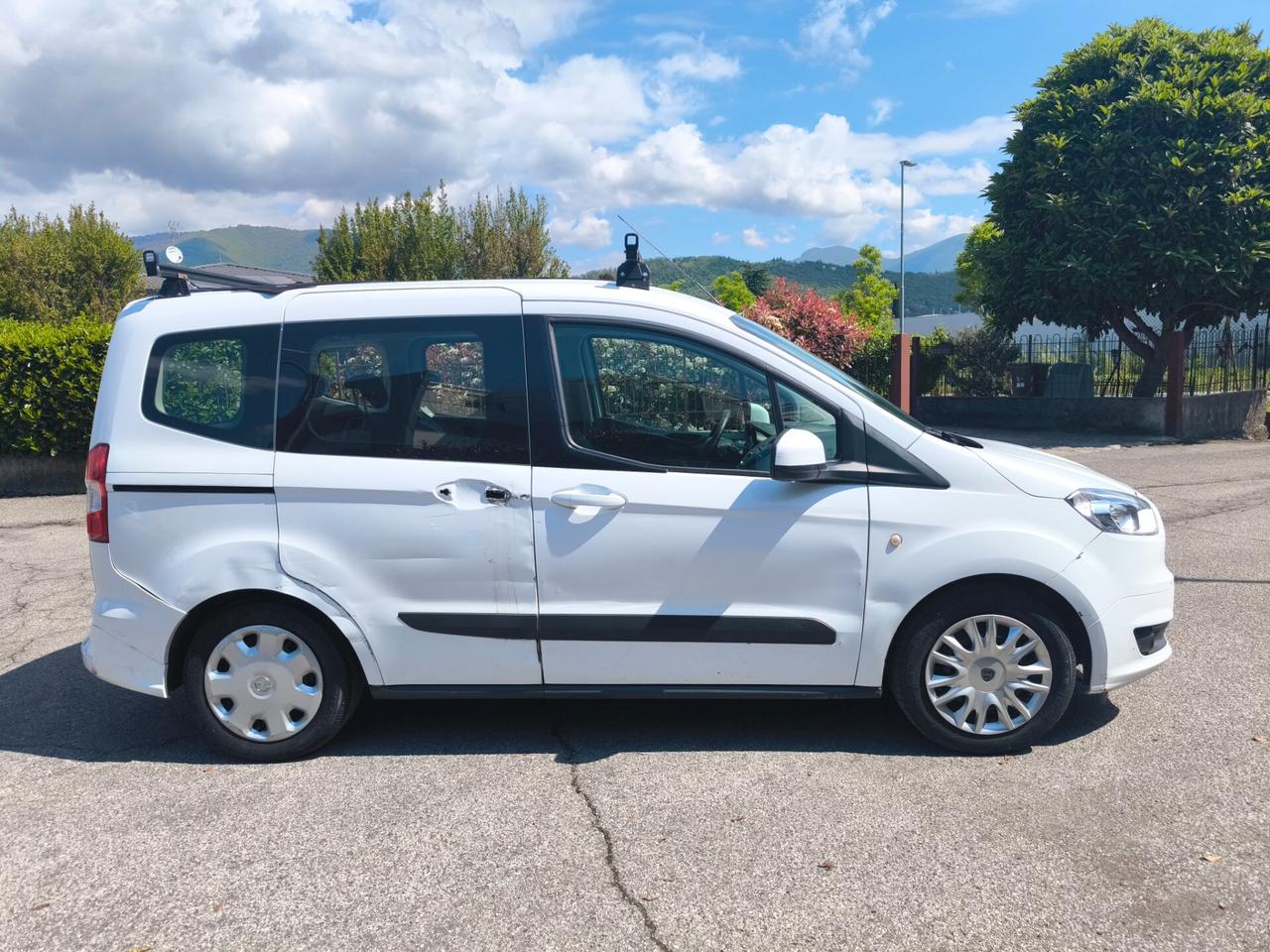 FORD TOURNEO COURIER 1,5 TDCI- EURO 6-OK NEOP.-AUTOCARRO 4 POSTI