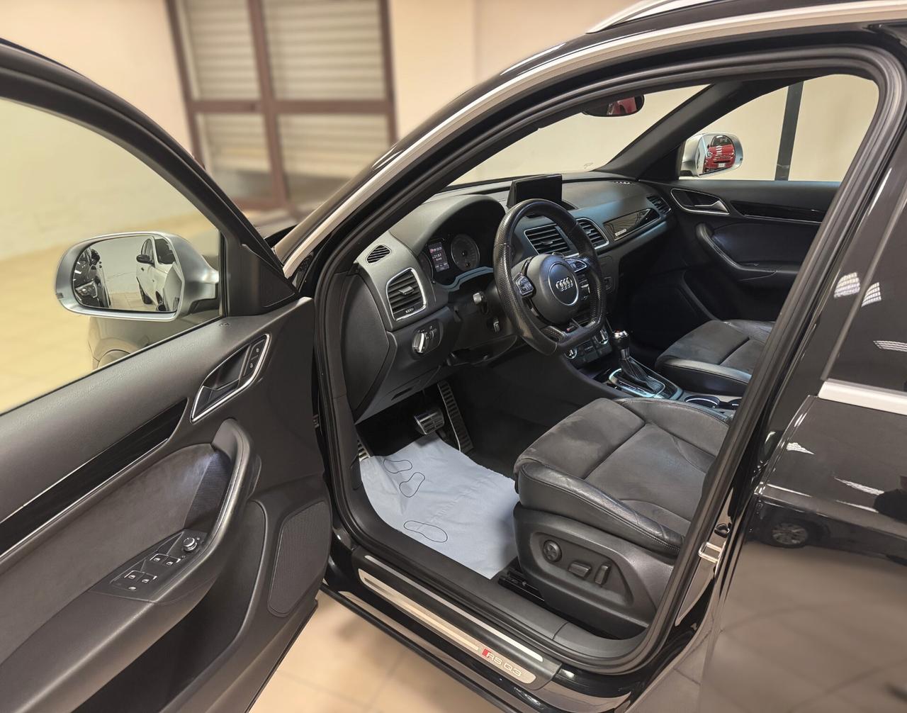 Audi Q3 RS 2.5 TFSI quattro S tronic
