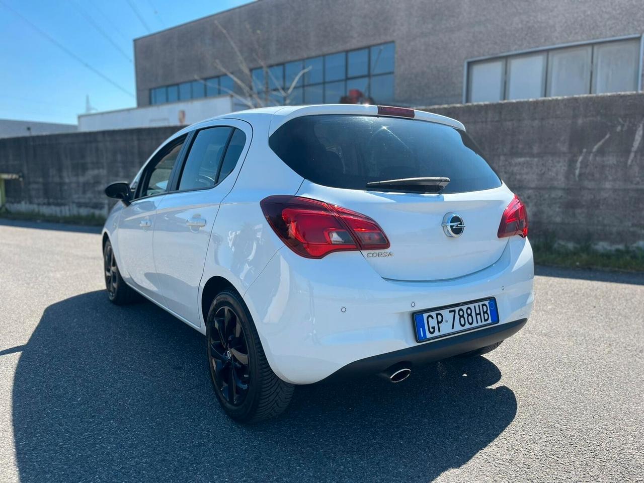 Opel Corsa 1.4 90CV GPL Tech 5 porte b-Color