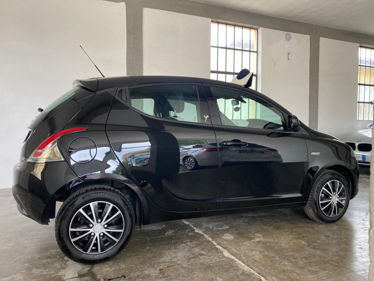 Lancia Ypsilon 2015 unico proprietario