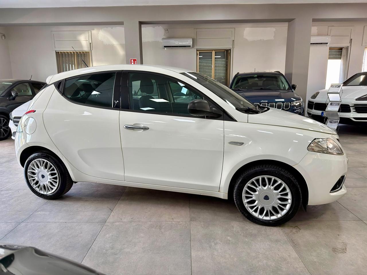 Lancia Ypsilon 1.2 69cv GPL Silver 2016