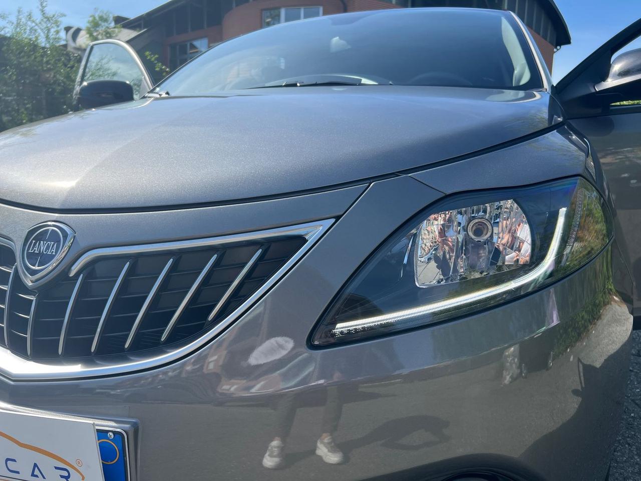 Lancia Ypsilon 1.0 FireFly MHEV Gold