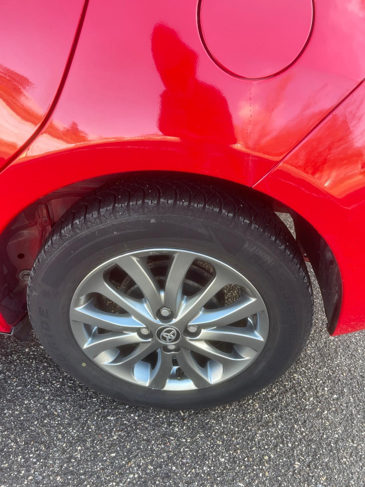 Toyota Yaris 1.0 5 porte Lounge