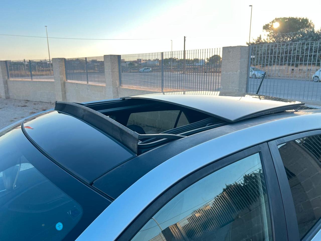 Hyundai i20 1.1 DIESEL 5 PORTE TETTO APRIBILE