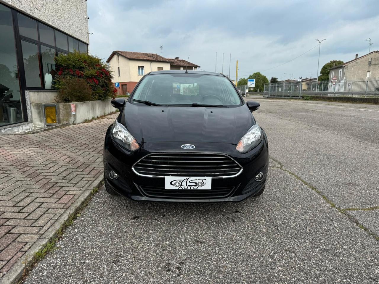 Ford Fiesta Plus 1.5 TDCi 75CV 5 porte