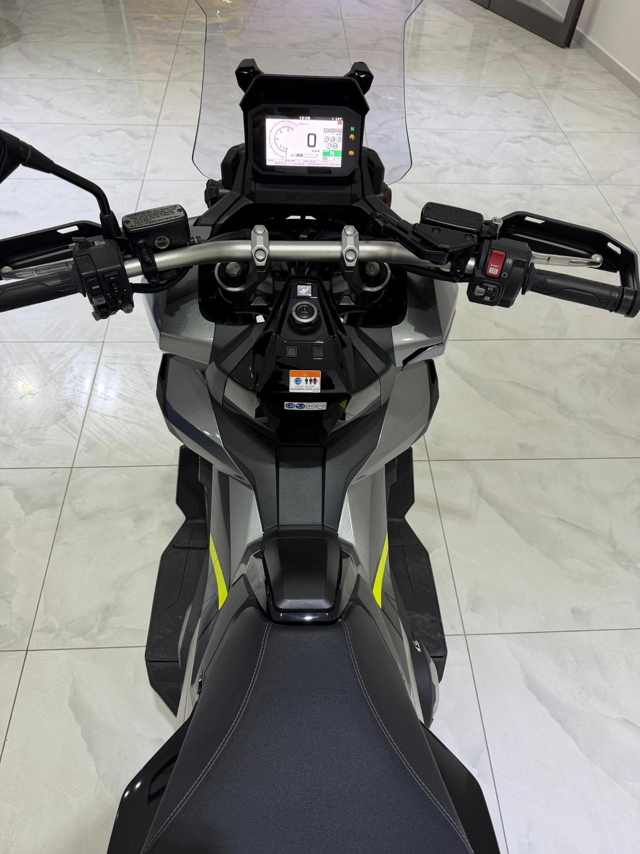 Honda X-ADV 750 EDIZIONE SPECIALE