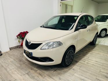 Lancia Ypsilon 1.2 69 CV 5 porte Gold ADATTA A NEO PATENTATI